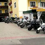 Sonnenhügel Hotel 4*