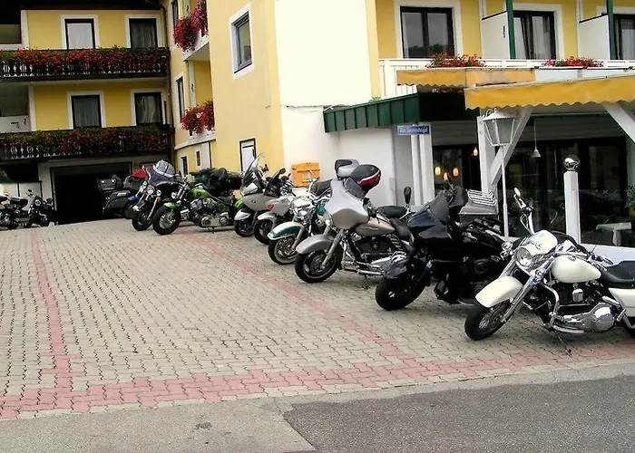 Sonnenhügel Hotel 4*